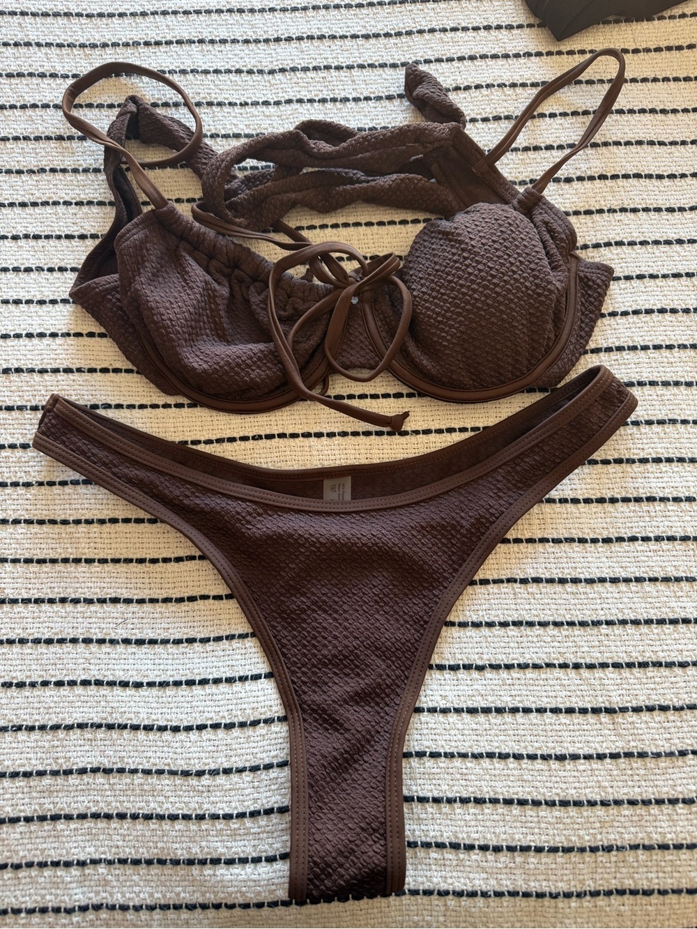 Back tie bikinis bundle